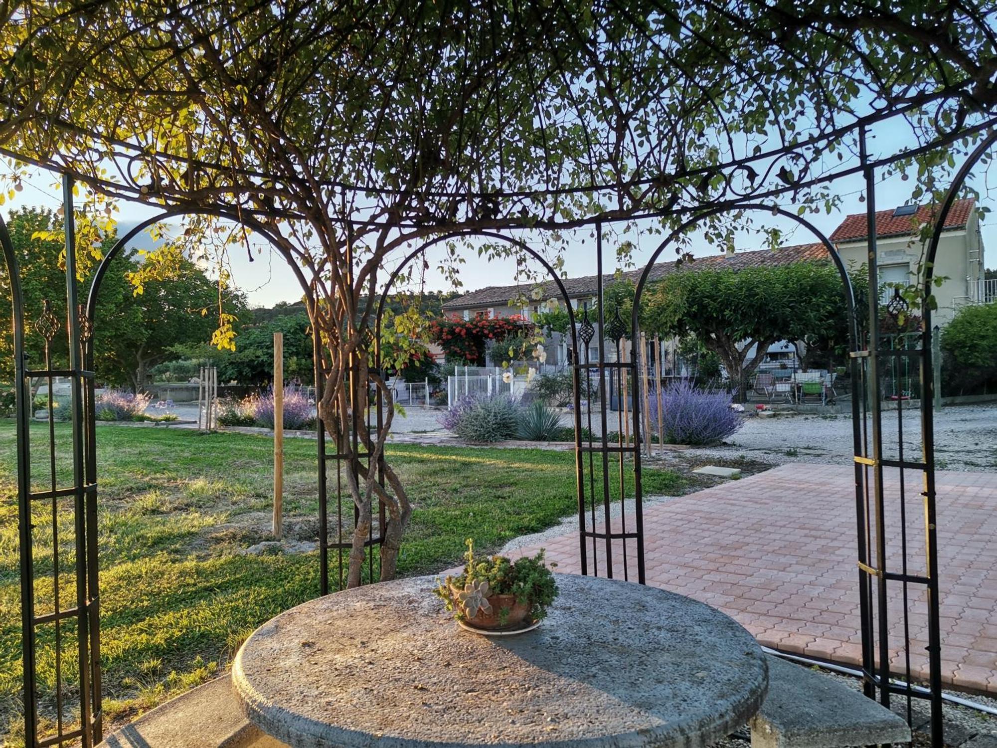 Gite En Provence Lavande Modene Εξωτερικό φωτογραφία